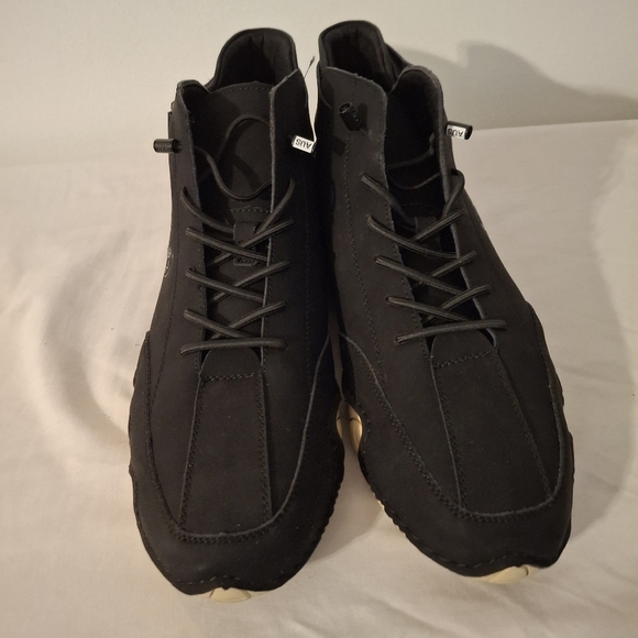 Men's Flyland Chukka Black Men's Shows - Picture 2 of 6